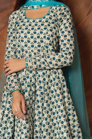 Simple Cotton Anarkali Dress, Printed Cotton Suit Designs, Anarkali Cotton Kurti, Block Print Kurti Designs, Simple Anarkali Suits, Block Print Anarkali, Cotton Anarkali Dress, Cotton Anarkali Suits, Cotton Anarkali Kurta