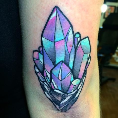 “Elbow crystals for Hannah. Thanks dude!!! #helenadarling #hfxtattoo” Succulent Tattoo, Mermaid Tattoo Designs, Tattoo Ankle, Gem Tattoo, Crystal Tattoo, Theme Tattoo, Mermaid Tattoo, 1 Tattoo, Purple Crystal