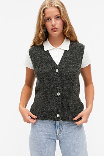 Buttons Outfit, Vest With Buttons, Knit Vest Outfit, Gray Vest, Button Vest, Wardrobe Makeover, Vest Outfit, Perfect Cardigan, Vest Outfits