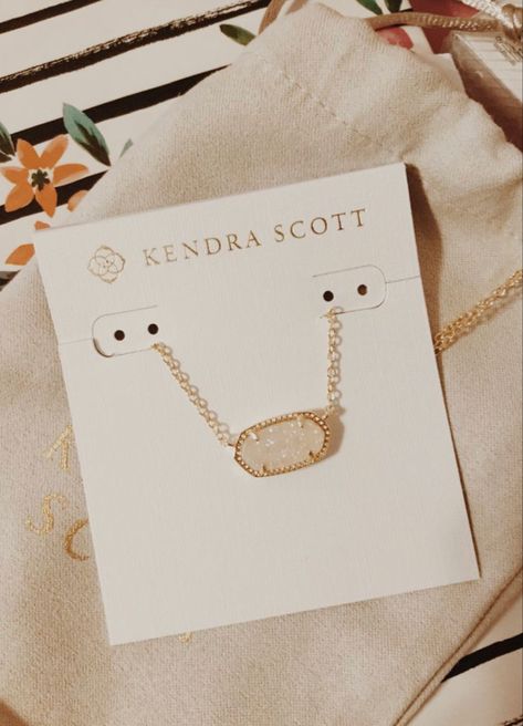 necklace, jewelry, kendra scott, accessories Watch And Jewelry, Necklace Gold Jewelry, Preppy Jewelry, Birthday Wishes For Myself, Kendra Scott Necklace, Gift Inspo, Jewelry Aesthetic, Aesthetic Jewelry, Jewelry Accessories Ideas