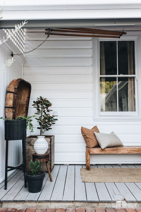 Front Verandah, Claw Foot Bath, Summer Houses, Mcm House, Cottage Renovation, Interiors Inspiration, Stunning Interiors, Traditional Architecture, Inspiration Boards