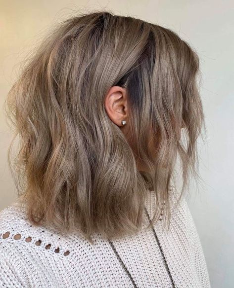 Long Layer Bob, Layer Bob, Rambut Brunette, Long Layer, Brown Hair Inspo, Ash Blonde Hair, Blonde Hair Inspiration, Short Hair Color, Hair Color And Cut