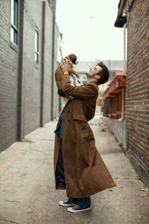 David Tennant Puppy Love Doctor Who Cosplay, Doctor Who Funny, Doctor Who 10, David Tennant Doctor Who, Tv Doctors, Awesome Cosplay, Doctor Who Art, 10th Doctor, Tenth Doctor