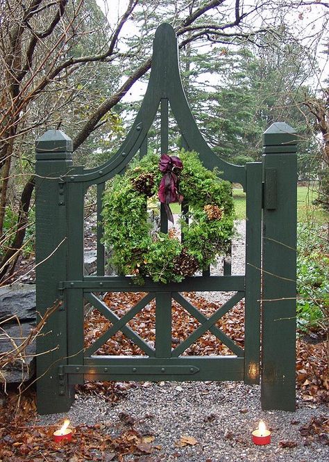 Le Petit Chateau: Dressed for the holidays Gardening Basics, Garden Gates And Fencing, Garden Gate Design, Green Gate, Garden Gate, Rustic Outdoor, Garden Doors, Garden Structures, Wooden Garden