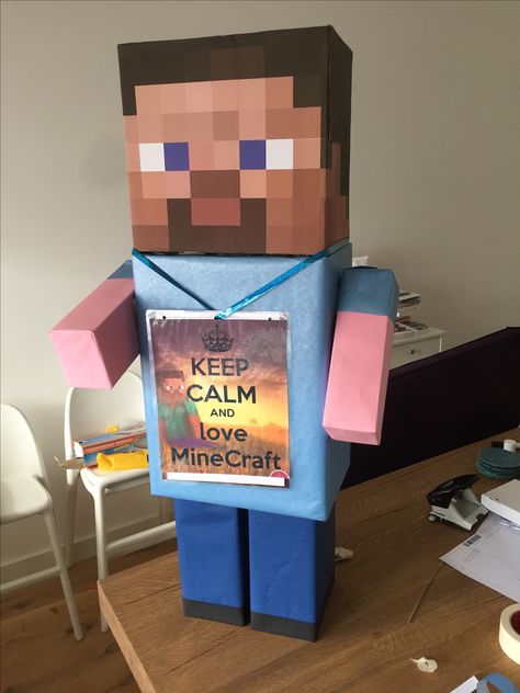 Minecraft Surprise, Surprise Minecraft, Minecraft House, Keep Calm And Love, Church Decor, Minecraft Houses, House Ideas, Minecraft, Toys