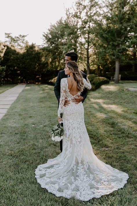 Wedding Dresses Long Sleeve Low Back, Long Sleeve Lace Wedding Dress With Train, Casual Wedding Dress Fall, Country Modern Wedding Dress, Lace Wedding Dress Western, Southern Lace Wedding Dress, Country Western Wedding Dresses Long Sleeve, Elegant Country Wedding Dresses, Rustic Long Sleeve Wedding Dress