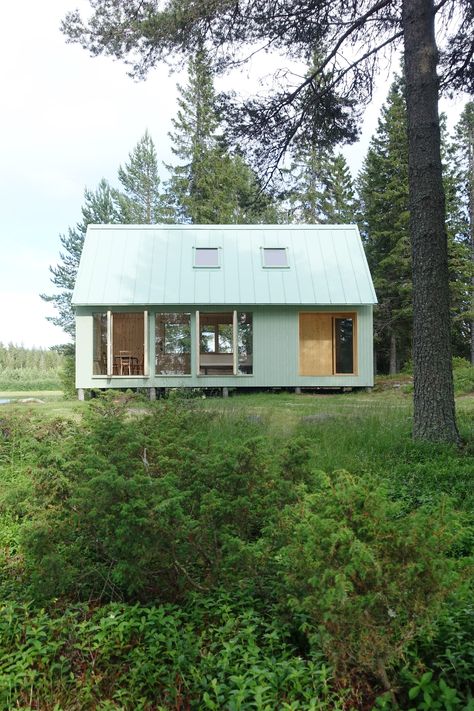 Green Cabin, Red Houses, Wooden Cottage, Guest Houses, Swedish House, Summer Cottage, House Architecture, Loft Spaces, Style At Home