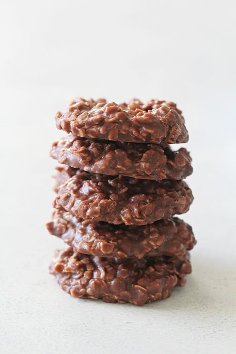 Nutella No Bake Cookies Recipe (Simple Ingredients) Gluten Free Nutella Recipes, No Back Cookies, Nutella No Bake Cookies, Nutella No Bake, Nutella Treats, Nutella Desserts Easy, No Bake Cookie Recipe, Nutella Dessert Recipes, No Bake Cookies Recipe