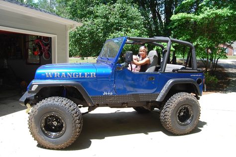 '91 Jeep Wrangler Jeep Yj, Lifted Jeep, Jeep Wrangler Yj, Cool Jeeps, Jeep Stuff, 4x4 Off Road, Black Labs, Jeep Girl, Jeep Life