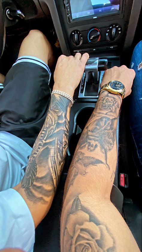 Fore Arm Tattoo Man, Green Tattoo On Dark Skin, Hot Tattoo Ideas For Men, Tattoos For Guys Forearm, Western Gunslinger, Gunslinger Art, Dreamer Tattoo, Chest Tattoo Drawings, Forearm Tattoo Quotes