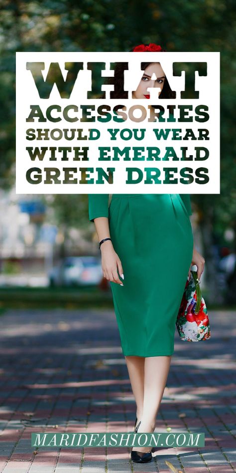 Accessories For Emerald Green Dress, Jewelry With Green Dress, Accessories For Green Dress, How To Style A Green Dress, Emerald Green Dress Elegant, Emerald Green Dress Accessories, Emerald Dress Outfit, Teal Green Outfit, Emerald Green Dress Outfit