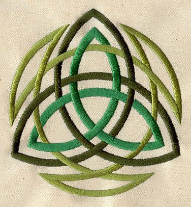 Celtic Embroidery, Interesting Quilts, Celtic Quilt, Leather Tooling Patterns, Cricut Images, Tooling Patterns, Celtic Knot Designs, Celtic Patterns, Urban Threads