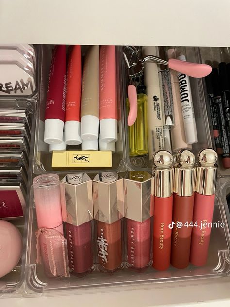 Vanity Tour, Organized Makeup, Clear Skin Face Mask, Makeup Bag Essentials, Makeup Drawer Organization, Makeup 101, Makeup Drawer, Makeup Is Life, Makeup Eye Looks