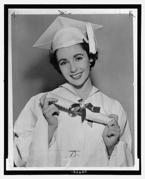 Actress Elizabeth Taylor....... At University High School in West Los Angeles (Sawtelle), where she received her diploma on January 26, 1950. White Cap And Gown, Graduation Cap And Gown, Graduation Gown, Violet Eyes, British American, Cap And Gown, Mary Kate, A Cap, Graduation Photos