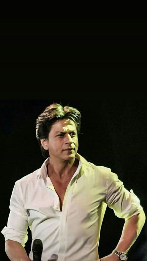 Sharuk Khan Aesthetic, Shah Rukh Khan Wallpapers Aesthetic, Srk Aesthetic, Srk Wallpaper, Mens Haircuts Straight Hair, Locarno Film Festival, My Name Is Khan, 90s Bollywood Aesthetic, Salman Khan Photo