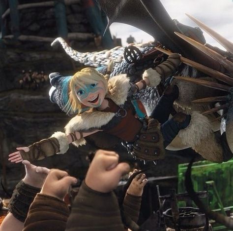 astrid high five's for everyone! Astrid Cosplay, Astrid Hofferson, Astrid Hiccup, Httyd 2, Httyd 3, Hiccup And Astrid, Dreamworks Dragons, Christmas Collage, Dragon Trainer