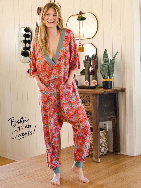 We challenge you to find anything comfier than our Charlie V-Neck Jumpsuit. Its oversized, slouchy design was made to keep you relaxing in ultimate comfort and style. It might just become your new uniform, and it will definitely be a favorite. The deep v-neck makes it perfect to wear one of our boho bandeaus or a cami Beautiful Boho Dresses, Boho Bandeau, Long Slip Dress, Floral Print Jumpsuit, Effortless Outfit, Comfy Clothes, Cotton Jumpsuit, Fun Pants, Loungewear Jumpsuit