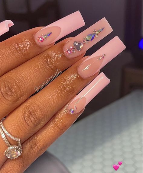 Pink French Rhinestone Nails, Pink Nails With Pink Rhinestones, Light Pink Acrylic Nails With Rhinestone, Tapered Square Nails Rhinestone, Pink French Nails With Gems, Simple Gem Designs On Nails, Simple Pink Nails With Rhinestones, Pink Nails Acrylic With Rhinestones, Square Acrylic Nails Gems