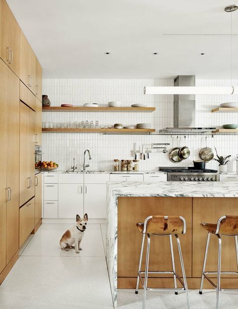 midcentury-kitchen Midcentury Kitchen, Modern Mid Century Kitchen, Refacing Kitchen Cabinets, Mid Century Modern Kitchen, New Kitchen Cabinets, Mid Century Kitchen, Stunning Kitchens, Modern Farmhouse Kitchens, Trendy Kitchen