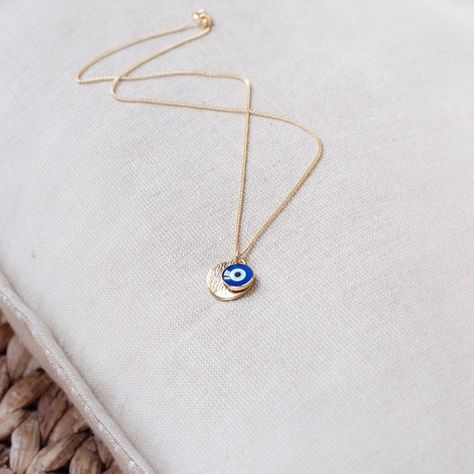 Delicate gold plated chain + evil eye 😍✨ #laboboa Gold Evil Eye Necklace, Greek Eye, Boho Jewels, Bunny Ears Headband, Boho Chic Necklace, Evil Eye Necklace Gold, Evil Eyes, Boho Chic Jewelry, Protection Necklace