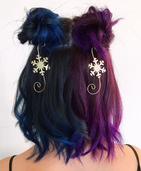 Let it snow, let it snow 💙❄️💜 Split winter hair created with all @pulpriothair paints #hairbyalannamae Winter Hair Color Trends, Split Dye, Split Dyed Hair, Ombre Highlights, Split Hair, Punk Hair, Hair Color Purple, Winter Hair Color, Winter Hair