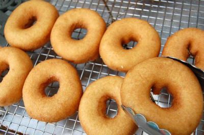 Old Fashioned “Drop” Style Donuts Doughnut Batter Recipe, Drop Doughnut Recipe, Donut Recipe Fried, Donut Maker Recipes, Cake Doughnuts Recipe, Cake Donut Recipe, Mini Donut Recipes, Doughnut Recipes, Cake Doughnuts