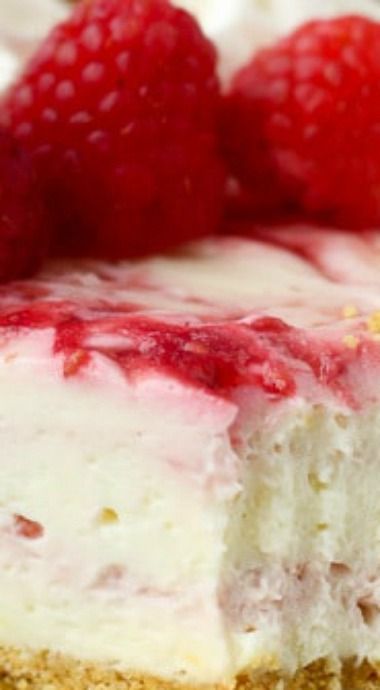 No-Bake Raspberry Swirl Cheesecake Cheesecake Raspberry, Baking Cheesecake, Raspberry No Bake Cheesecake, Raspberry Swirl Cheesecake, Icebox Desserts, Swirl Cheesecake, Easy No Bake Cheesecake, Raspberry Recipes, Summer Baking