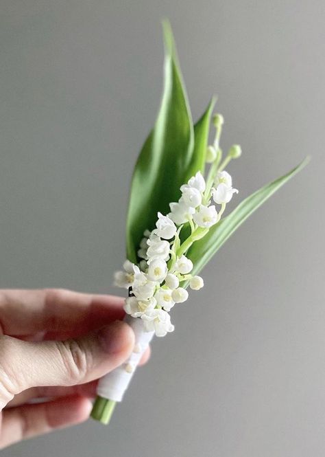 Small Wedding Corsage, Lily Of The Valley Wedding Theme, White Button Holes Wedding, Lily Of The Valley Corsage, Lily Of The Valley Centerpiece, Lily Of The Valley Boutonniere, Single Flower Wedding Bouquet, Simple Bridal Bouquet Spring, Small White Bridesmaid Bouquet