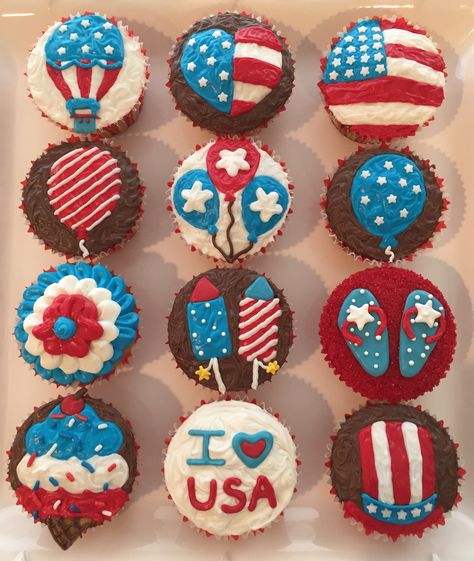 4th Of July Donut Ideas, 4th Of July Pull Apart Cupcakes, 4th Of July Cupcakes Ideas, Usa Cupcakes, 4th Of July Cupcake Ideas, 4th Of July Gifs, Fourth Of July Cupcakes, 4th Of July Cupcakes, Decorative Food