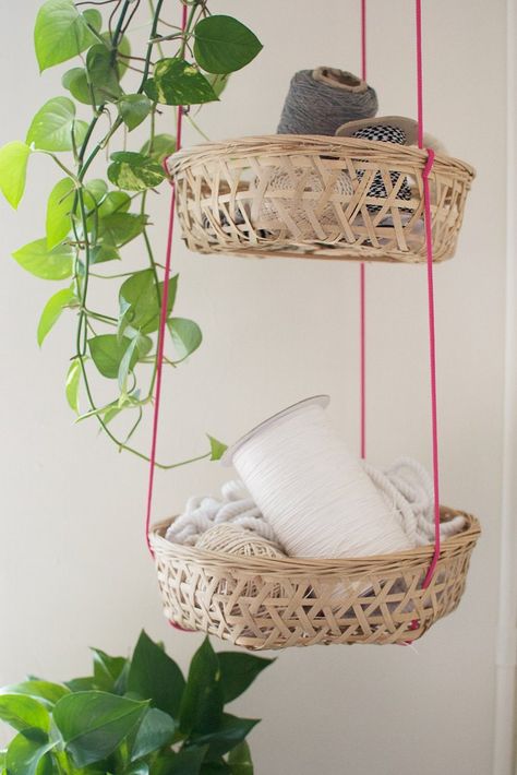 12 Home Hacks That'll Make Things a Lot Simpler Diy Hanging Baskets, Hanging Baskets Diy, Hanging Basket Storage, Hanging Fruit Baskets, Yarn Hanging, Kitchen Organization Diy, Bamboo Basket, Kitchen Storage Solutions, Diy Basket