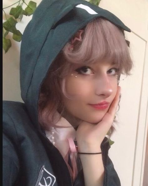 Chiaki nanami danganronpa cosplayer danganronpa2 Chiaki Nanami Cosplay Makeup, Chiaki Cosplay, Chiaki Nanami Cosplay, Nanami Cosplay, Cosplay Poses, Chiaki Nanami, Nagito Komaeda, Cosplay Makeup, Cosplay Ideas