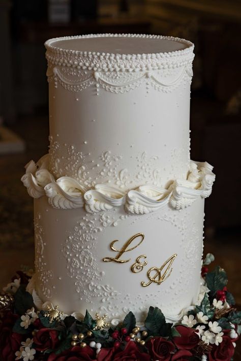 Overpiped Wedding Cake, Wedding Cake Piping, Wedding Cake Icing, Luxury Wedding Cake Design, Painted Monogram, Wedding Cake With Initials, Royal Wedding Cake, Traditional Wedding Cake, Dream Wedding Cake