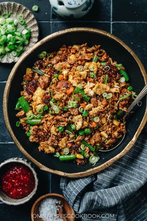 A super fast and easy way to make pork fried rice and get dinner on the table quickly. This fried rice dish is super bold and rich. It hits all the right notes with great flavors and textures and tastes better than takeout. {Gluten-Free adaptable} Char Siu Pork Recipe, Char Siu Pork, Asian Rice, Pork Fried Rice, Authentic Chinese Recipes, Char Siu, Easy Chinese Recipes, Asian Foods, Chinese Recipes