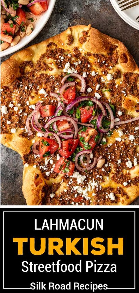 Turkish Lahmacun Recipe, Turkish Main Dishes, Turkish Pizza Lahmacun, Lahmacun Recipe, Turkish Meals, Turkish Doner, Arabic Dishes, Turkish Recipe, Turkish Dishes