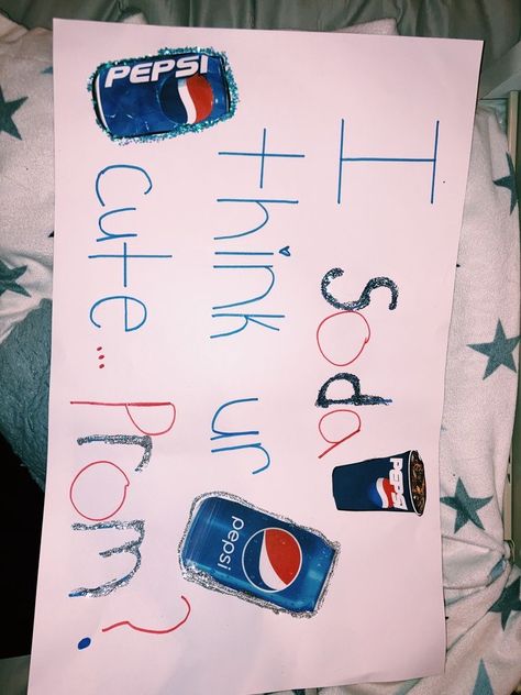 Dr Pepper Homecoming Proposal, Dr Pepper Promposal Ideas, Dr Pepper Promposal, Prom Signs, Promposal Ideas, Cute Homecoming Proposals, Youtuber Dr, Dream Proposal, Homecoming Ideas