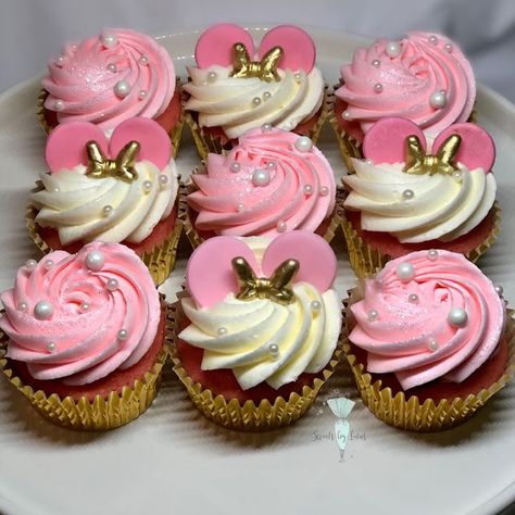 Minnie Mouse Cupcakes Pink And Gold, Mine Mouse, Minnie Mouse Cake Pops, Barbie Cupcakes, Minnie Mouse Cupcake, Mouse Cupcakes, Foodporn Dessert, Minnie Mouse Cupcakes, Gold Cupcakes