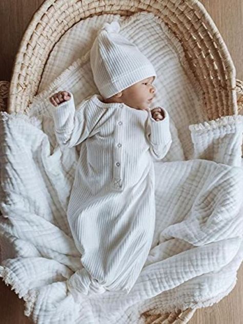 Coming Home Knotted Gown Unisex Newborn. Cotton baby gown, soft and stretch waffle knitted Onesie Outfit, Infant Sleep, Outfit Cute, Baby Girl Boy, Winter Pajamas, Baby Gown, Baby Boy Fashion, Baby Winter, Newborn Girl