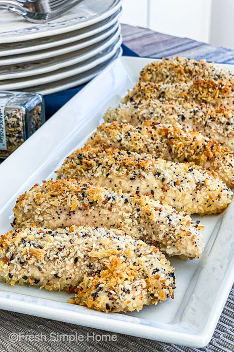 Everything Bagel Chicken, Man Recipes, Chicken Tenderloin, Chicken Tenderloin Recipes, Seasoned Chicken, Savory Meals, Bagel Seasoning, Chicken Bake, Bagel Recipe