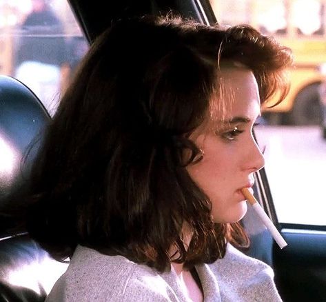 Veronica Sawyer Pfp, Heathers 80s, Heathers Fan Art, Heathers Movie, Winona Forever, Veronica Sawyer, Heathers The Musical, Christian Slater, 80s Movies