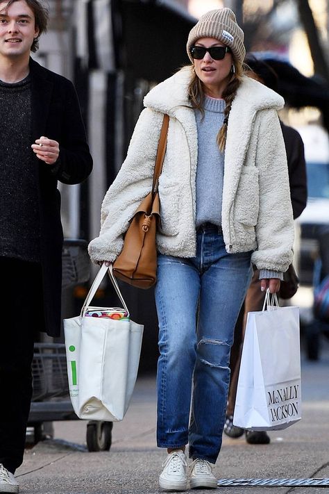 Ray Ban Mega Wayfarer, Wayfarer Sunglasses Outfit, Olivia Wilde Style, Mega Wayfarer, Winter Coat Trends, Sunglasses Outfit, Ray Ban Wayfarer, Coat Trends, New Wayfarer