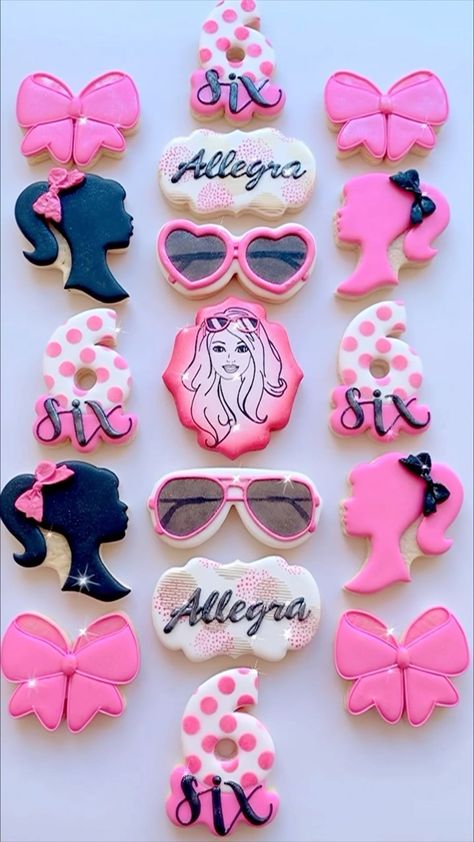 Henri’s Late Night Bake Shoppe on Instagram: “🤍🩷🤍A quick airbrush video to get you in the mood for the new @barbiethemovie . Are you going to watch it? Throwback to this @barbie…” Barbie Royal Icing Cookie, Barbie Themed Cookies, Barbie Cookies Birthdays, Barbie Cookies Decorated, Barbie Sugar Cookies, Galletas Aesthetic, Barbie Cookies, Starbucks Birthday Party, Barbie Decorations