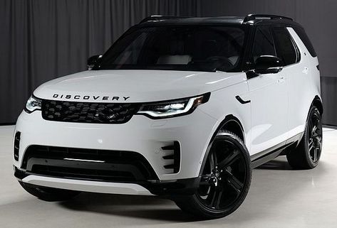 2021 Land Rover Discovery HSE, White and Black Specs ! Discovery Car, Serene Interior, Range Rover White, Wallpapers Cars, Most Luxurious Car, Dream Cars Range Rovers, Black Specs, Range Rover Discovery, Tattoo Car