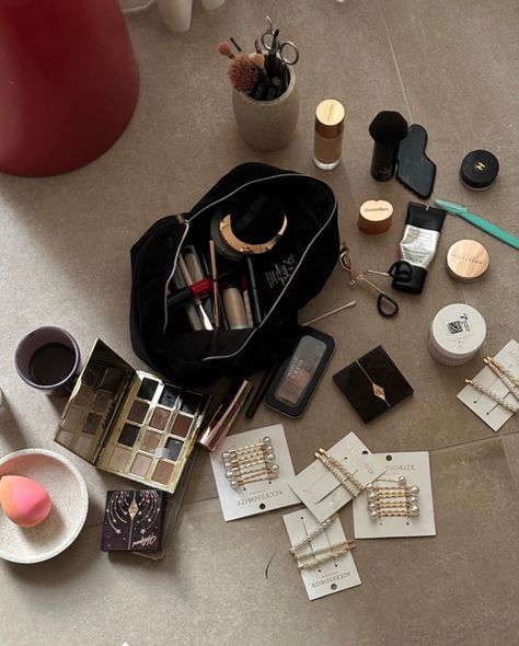 Clutter Aesthetic, Makeup Aesthetic, Character Aesthetic, Aesthetic Makeup, Makeup Looks, Makeup, Make Up Looks, Make Up