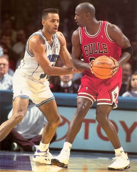 Dell Curry, Mike Jordan, Michael Jordan Photos, Jeffrey Jordan, Michael Jordan Pictures, Jordan Bulls, Michael Jordan Chicago Bulls, Michael Jordan Basketball, Chicago Sports