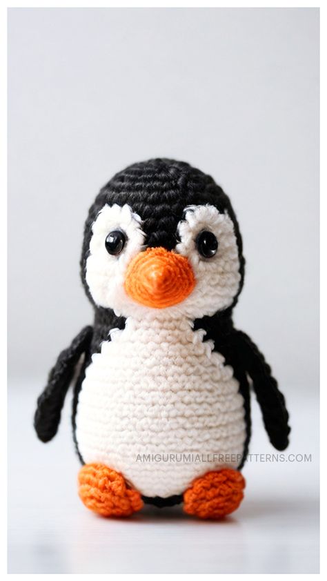 Crochet Tiny Penguin Free Pattern, Crocheted Penguin Free Pattern, Crochet Penguin Pattern Free Easy, Crochet Robin Pattern Free, Crochet Penguin Pattern Free, Penguin Amigurumi Free Pattern, Crochet Robin, Penguin Crochet Pattern, Yarn Toys