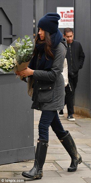 Estilo Meghan Markle, Princ Harry, Suits Actress, Meghan Markle Outfits, Princess Meghan, Prinz Harry, Meghan Markle Style, American Princess, Estilo Boho Chic