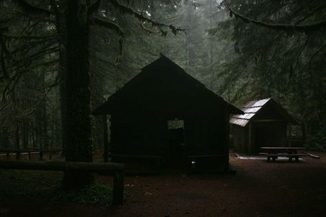 Creepy Cabin, Tommy Jarvis, Summer Camp Aesthetic, Camp Aesthetic, Nizhny Novgorod, Camping Aesthetic, Diy Camping, A Cabin, Total Drama Island