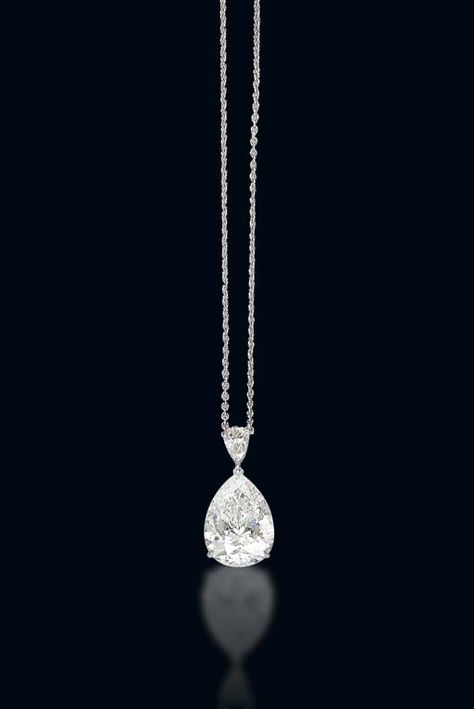 Pear Shape Diamond Necklace, Solitaire Pendant Design, Pear Shaped Diamond Necklace, Estate Diamond Jewelry, Diamond Solitaire Pendant, Diamond Pendants Designs, Solitaire Necklace, Diamond Solitaire Necklace, White Gold Chains