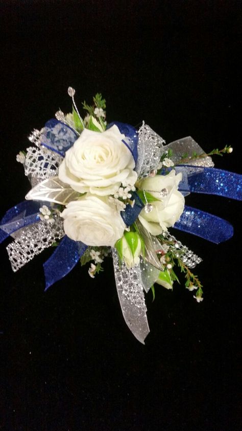 Royal Blue And Silver Corsage, Royal Blue Prom Flowers Wrist Corsage, Royal Blue Prom Flowers, Hoco Corsage, Prom Corsage Diy, Corsage Diy, Prom Flowers Corsage, Blue Corsage, Corsage Ideas