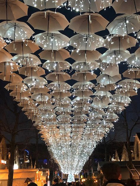 Christmas Ceiling Installation, Ceiling Decorations For Party, Paris Umbrella, Cheap Office Furniture, Event Entrance, Wedding Ceiling, Umbrella Decorations, Wedding Entrance Decor, Small Nails